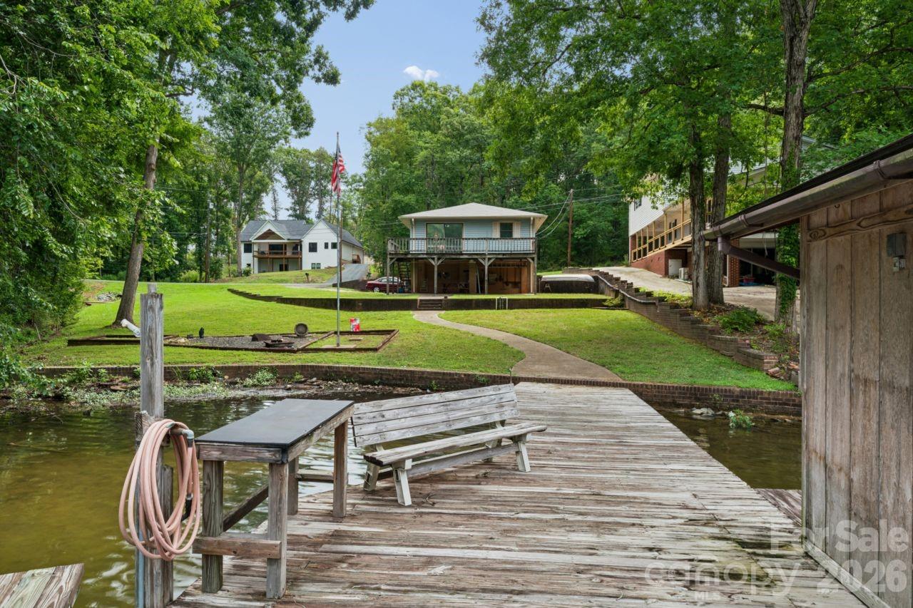 9781 Pine Tree Road Property Photo 13