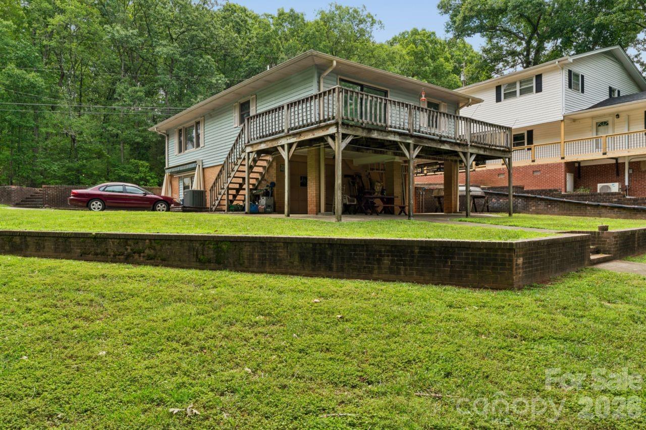 9781 Pine Tree Road Property Photo 16
