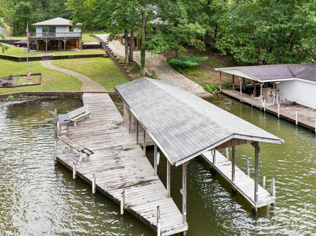 9781 Pine Tree Road Property Photo 19