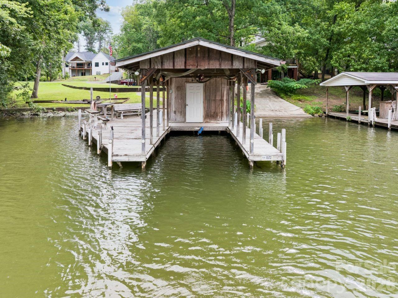 9781 Pine Tree Road Property Photo 20
