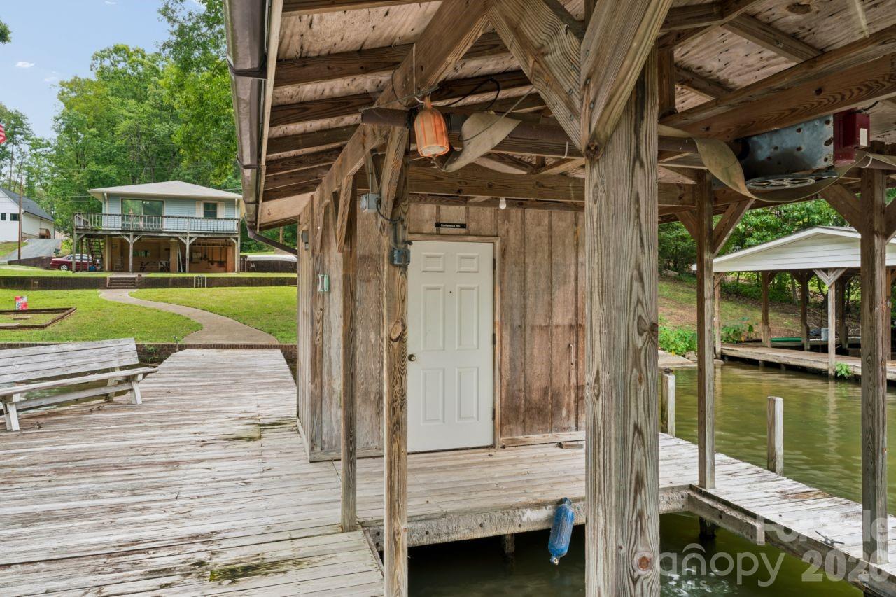 9781 Pine Tree Road Property Photo 23