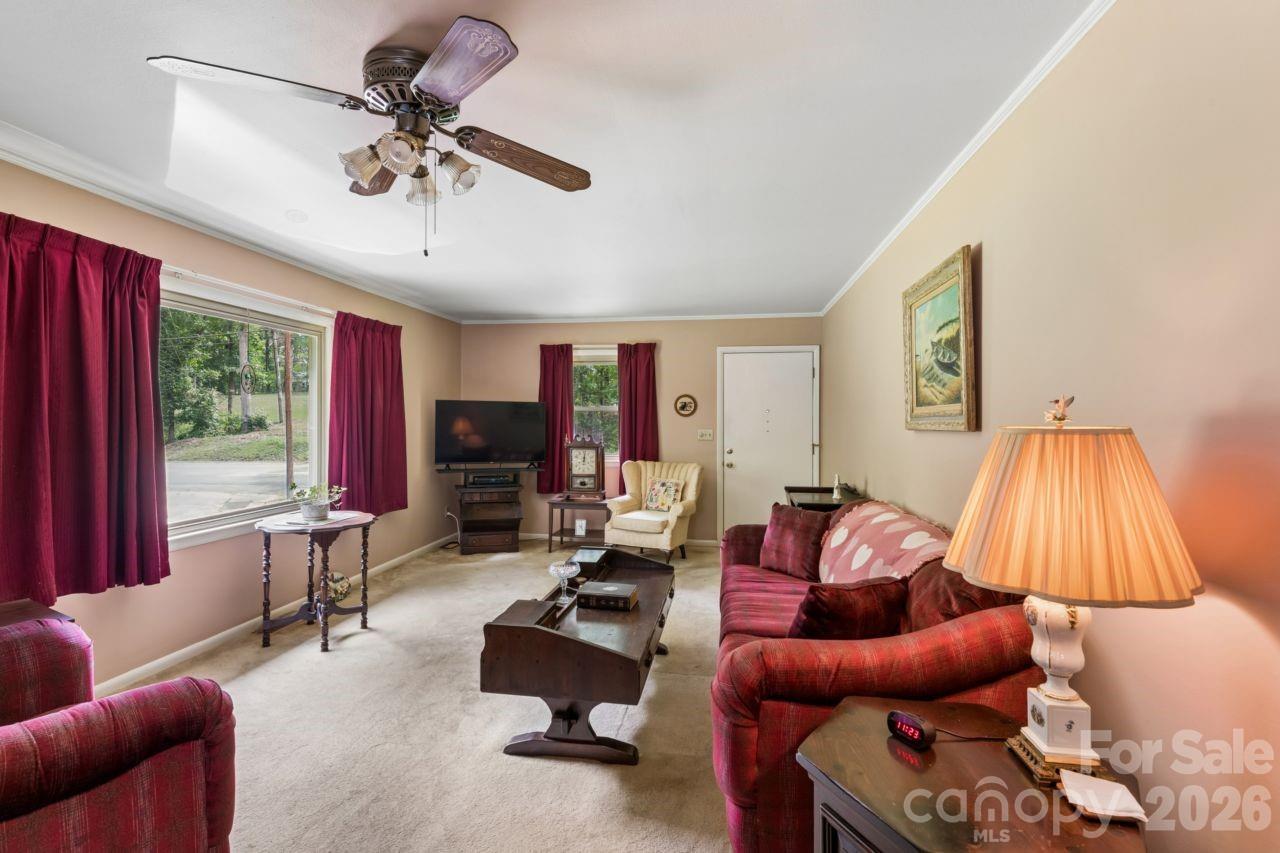 9781 Pine Tree Road Property Photo 25