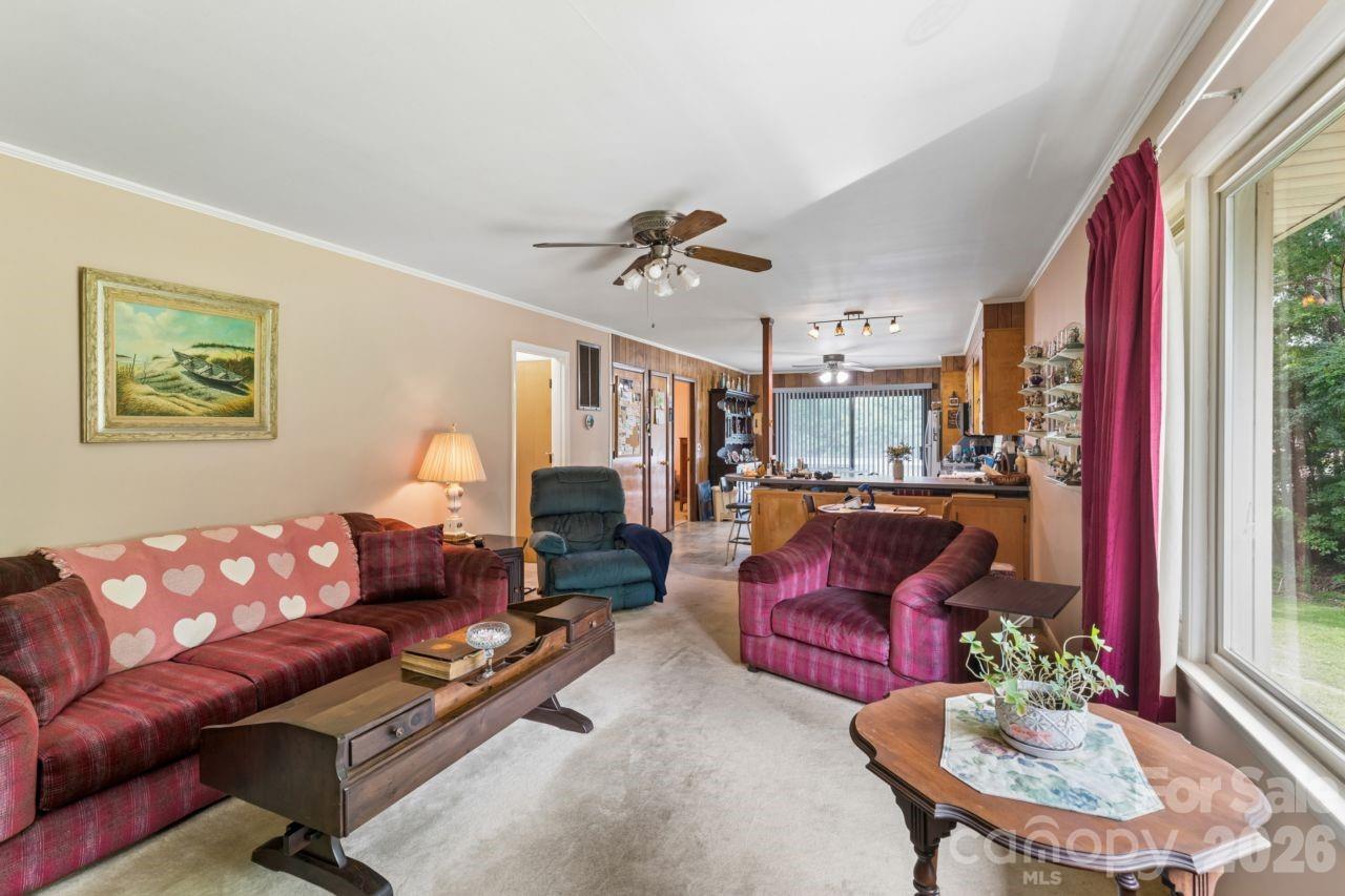 9781 Pine Tree Road Property Photo 26
