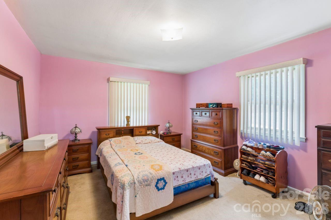 9781 Pine Tree Road Property Photo 31