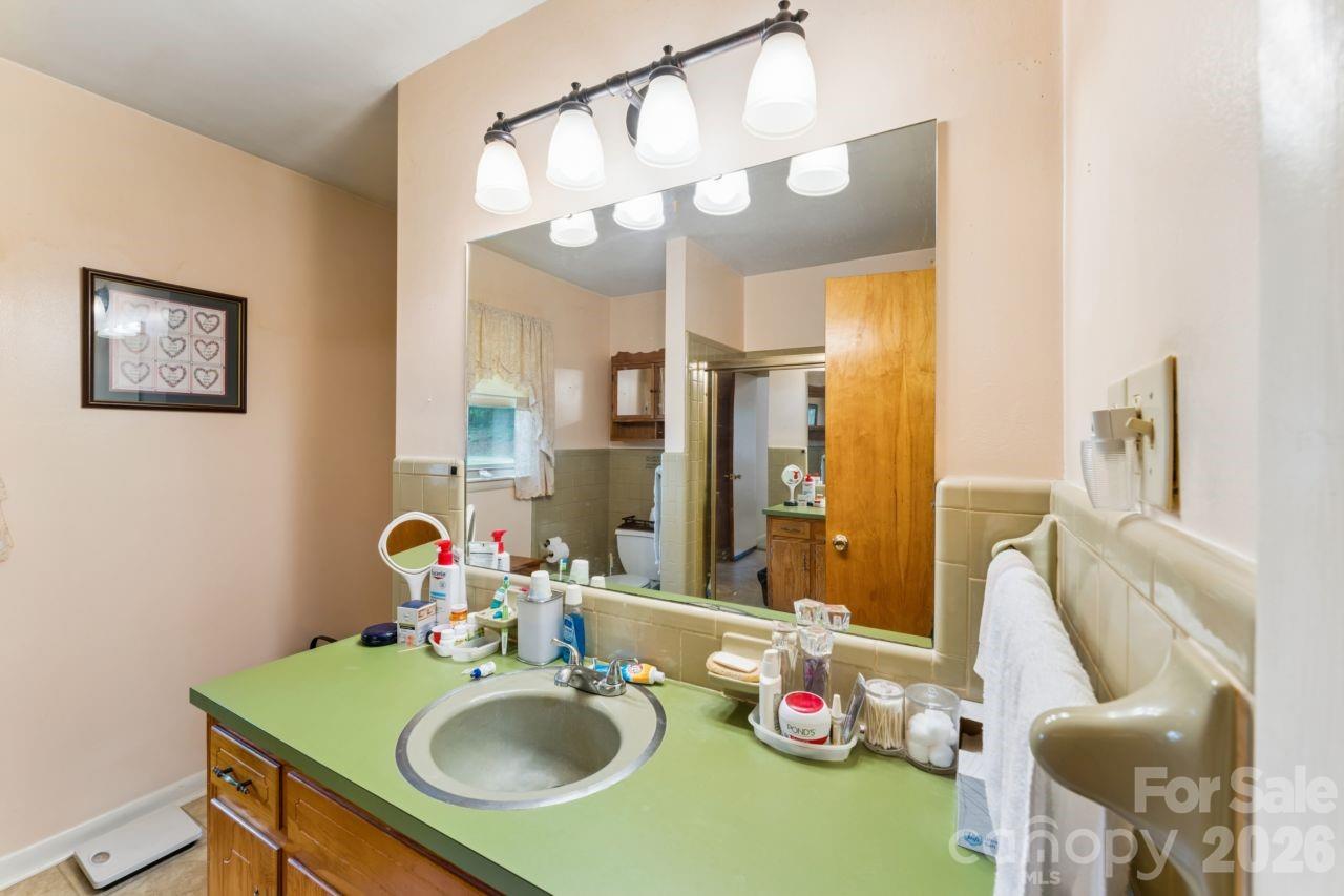 9781 Pine Tree Road Property Photo 35