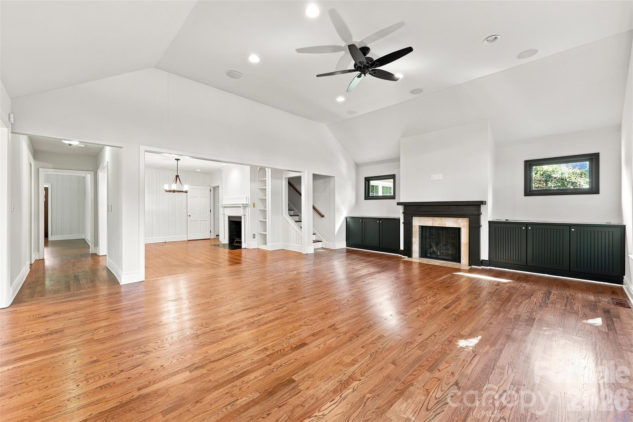 4467 Woodlark Lane Property Photo 7