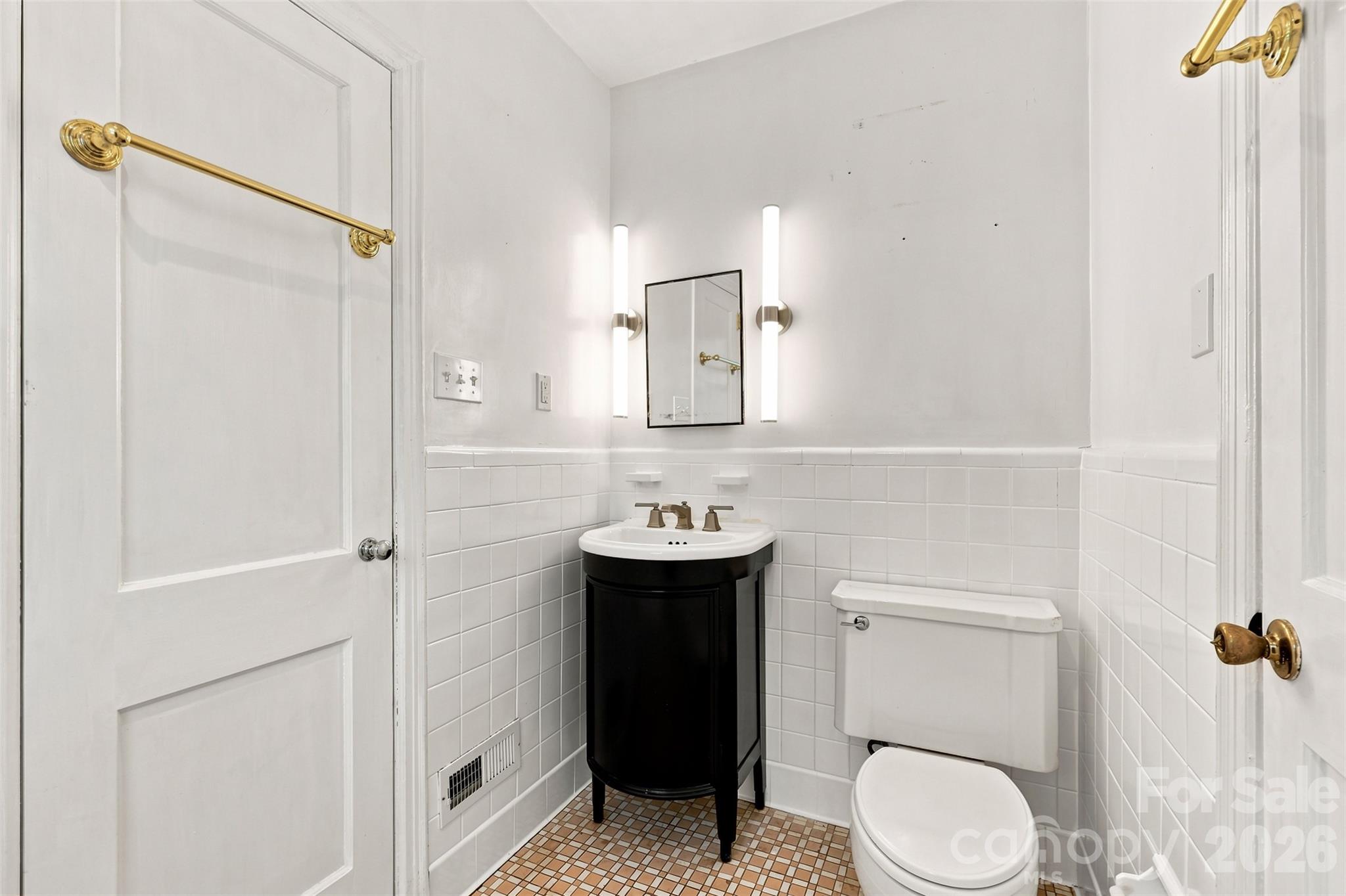 4467 Woodlark Lane Property Photo 25