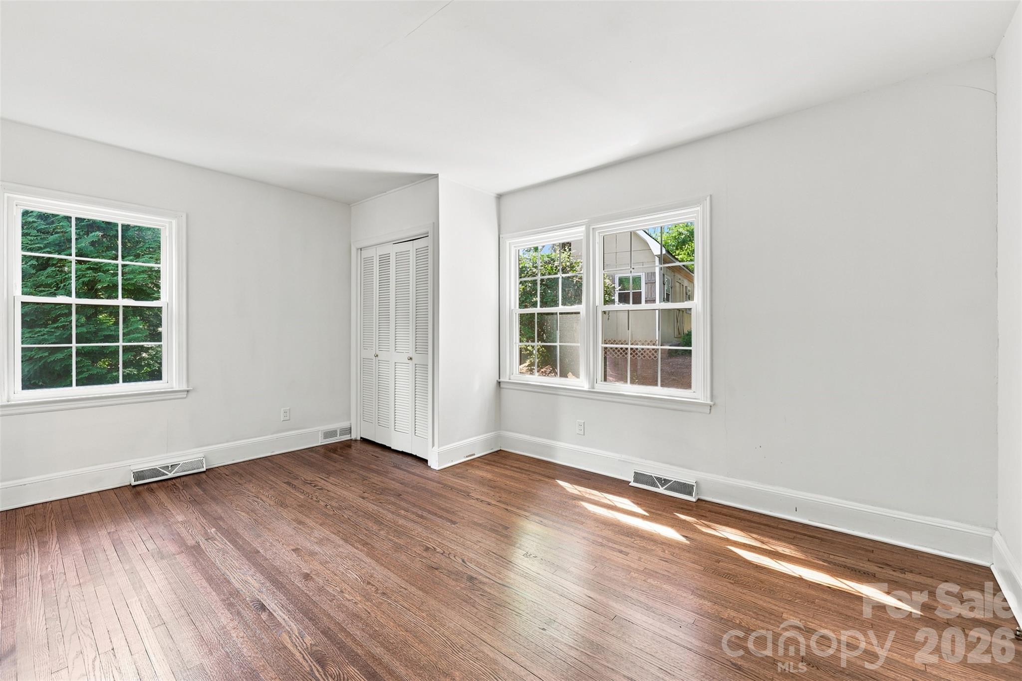 4467 Woodlark Lane Property Photo 28