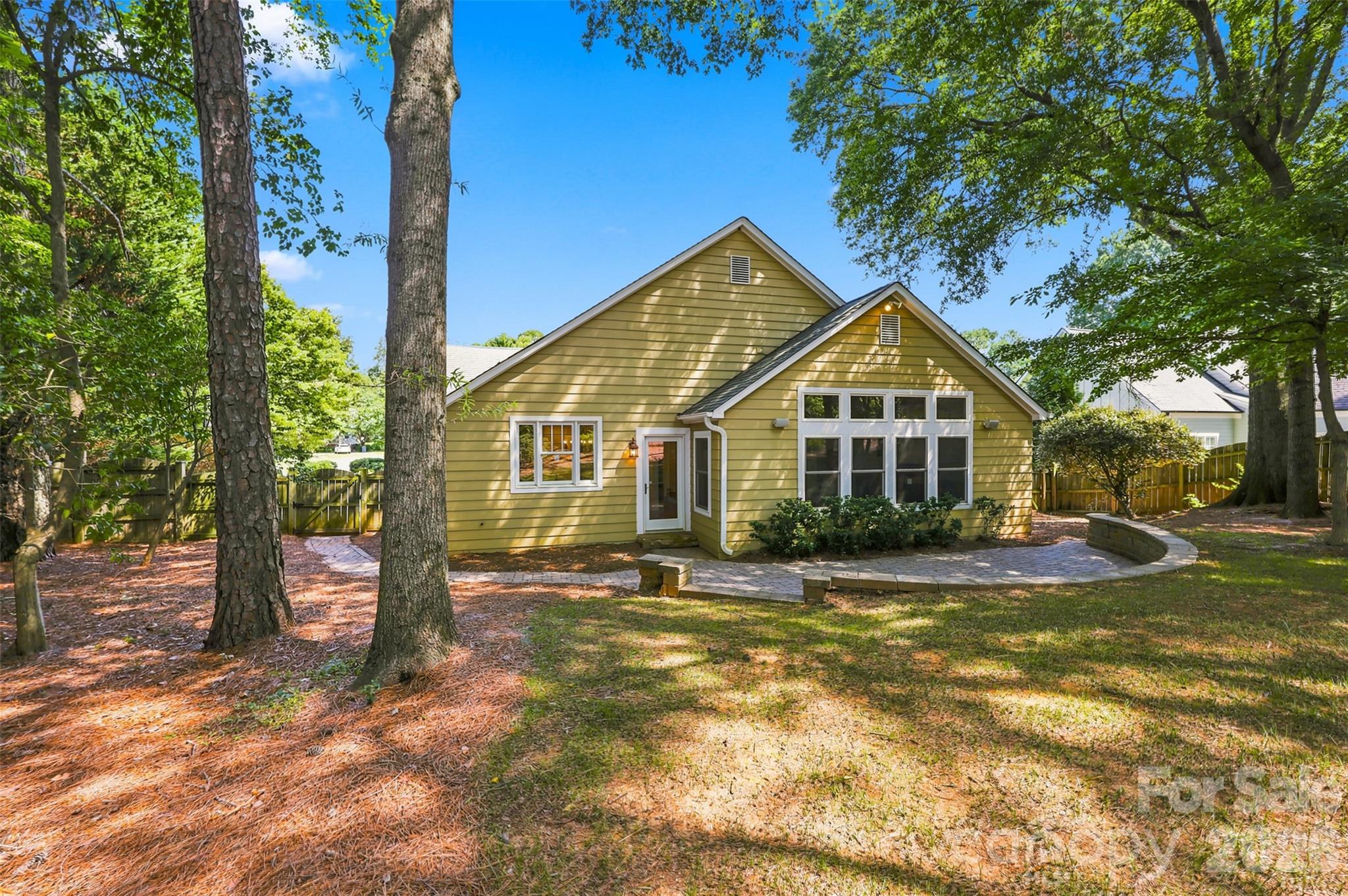 4467 Woodlark Lane Property Photo 35