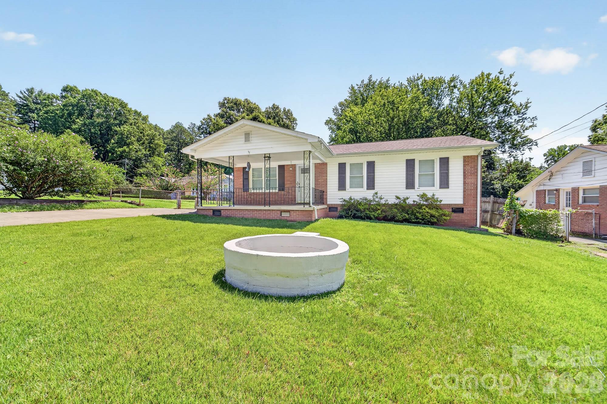 4723 Northaven Drive Property Photo 1