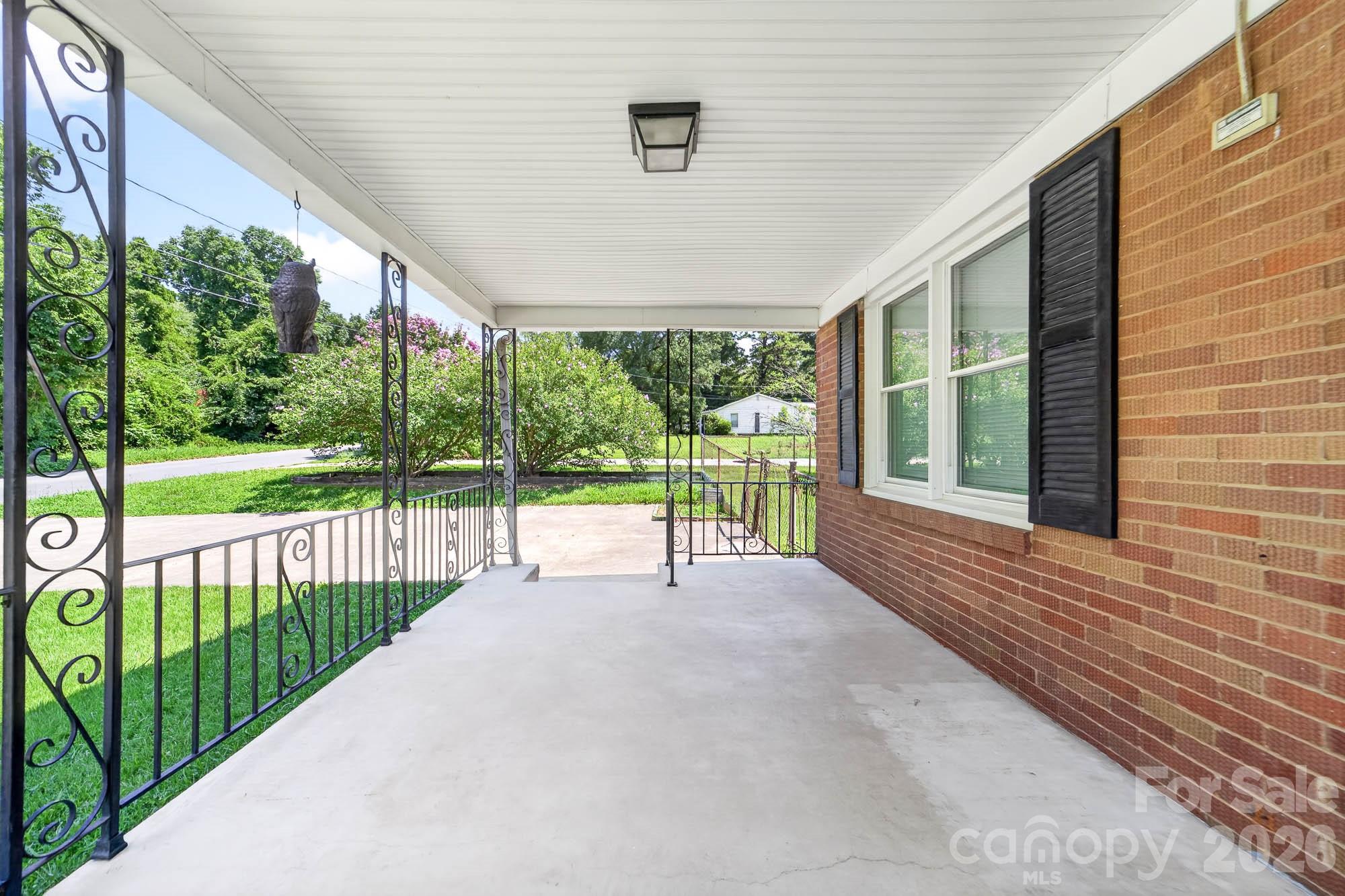 4723 Northaven Drive Property Photo 2