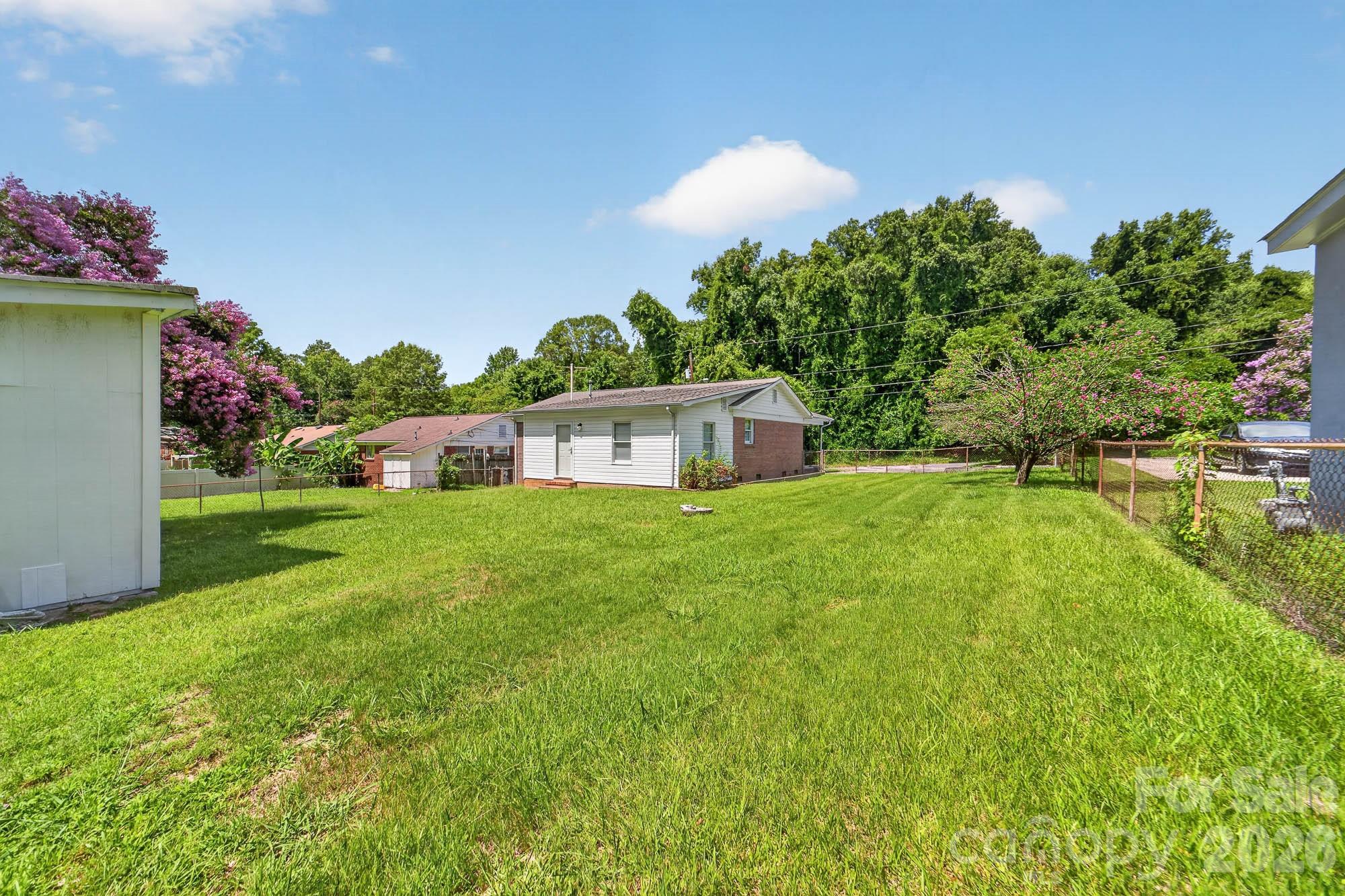 4723 Northaven Drive Property Photo 4