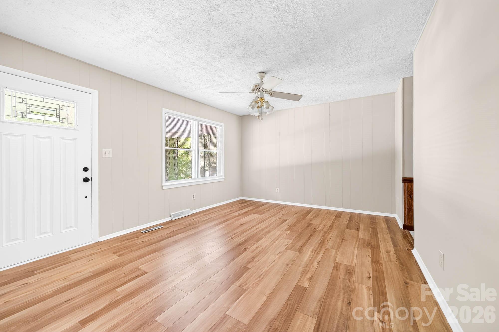 4723 Northaven Drive Property Photo 7