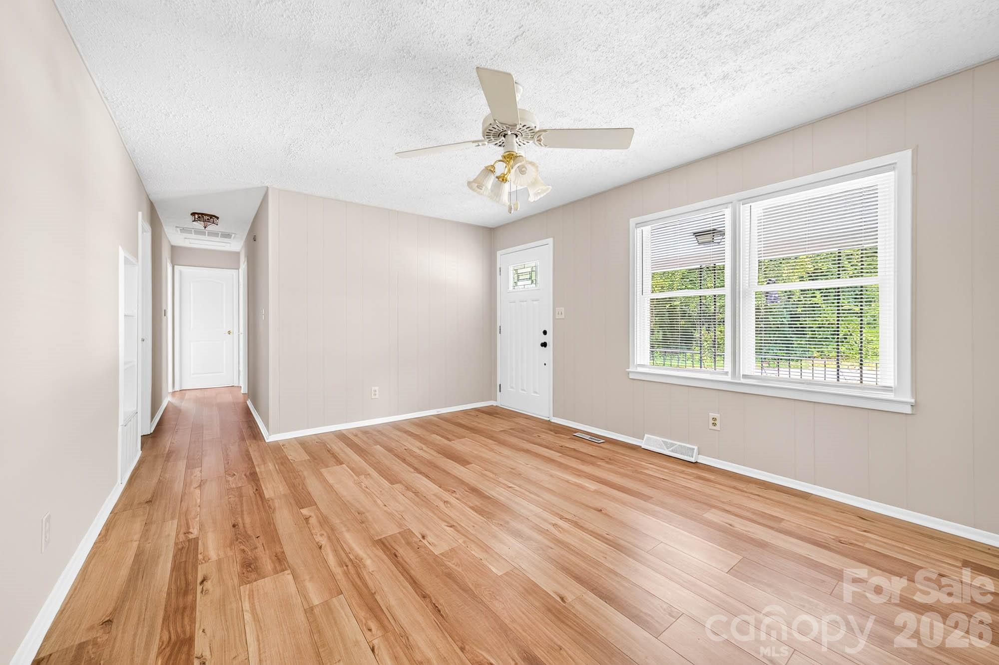 4723 Northaven Drive Property Photo 8