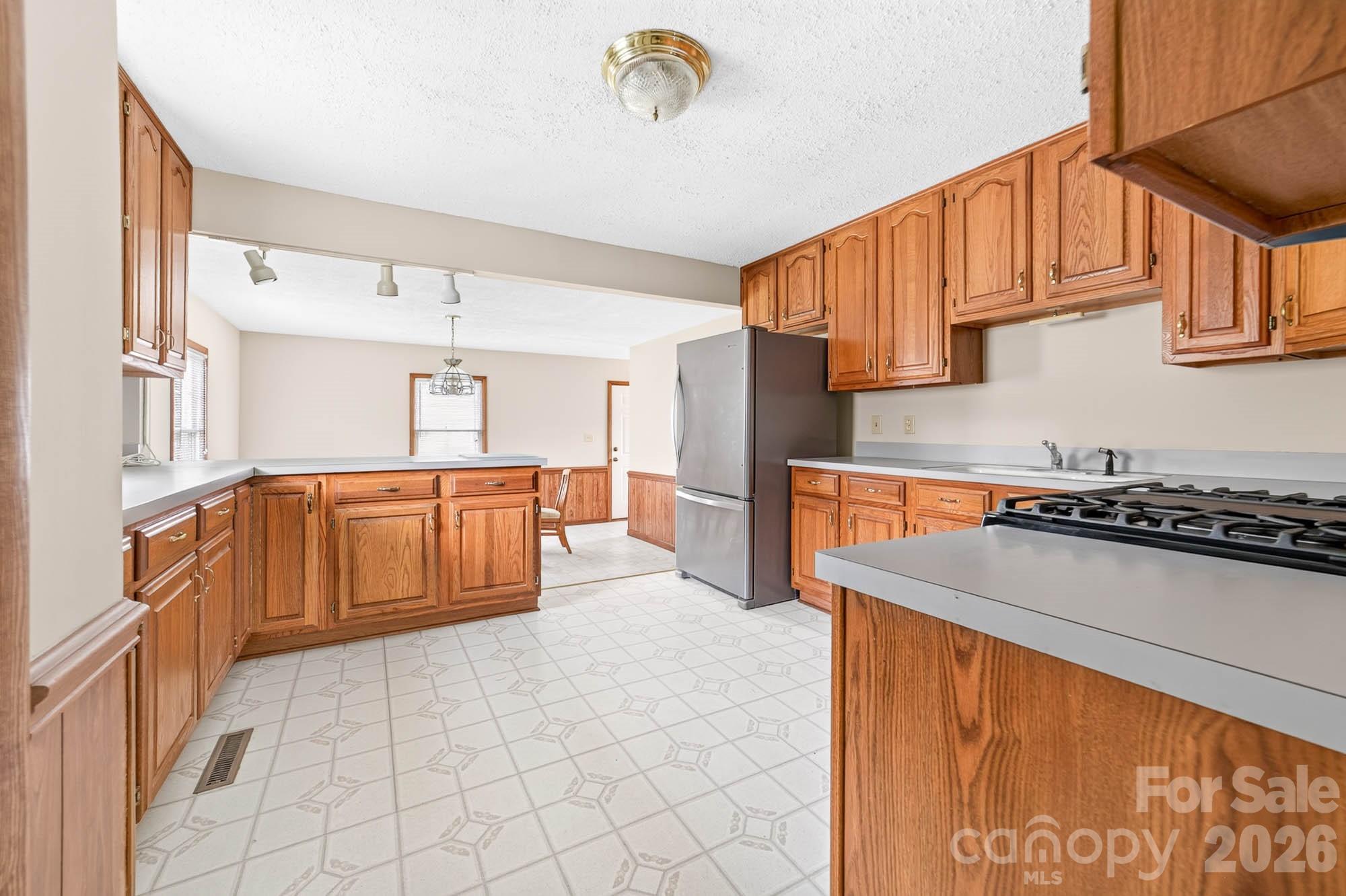4723 Northaven Drive Property Photo 10