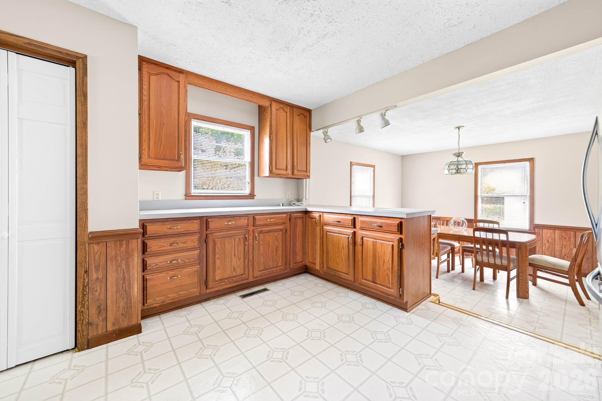 4723 Northaven Drive Property Photo 12