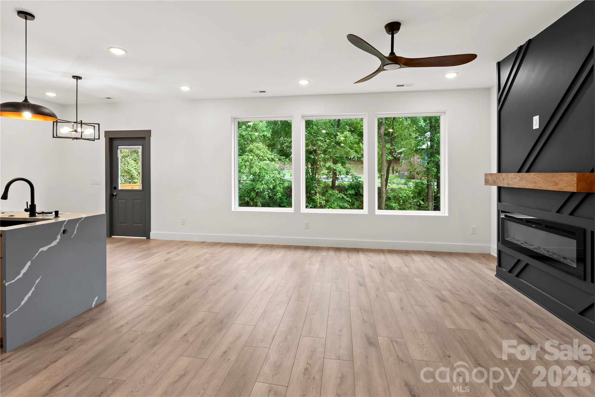 3161 Huffman Street Property Photo 10