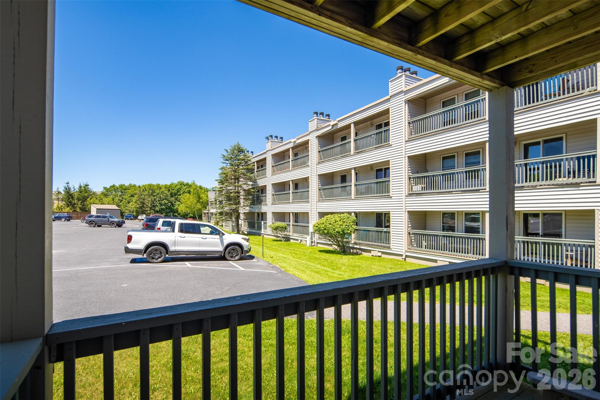 301 Pinnacle Inn Road 1110 Property Photo 19