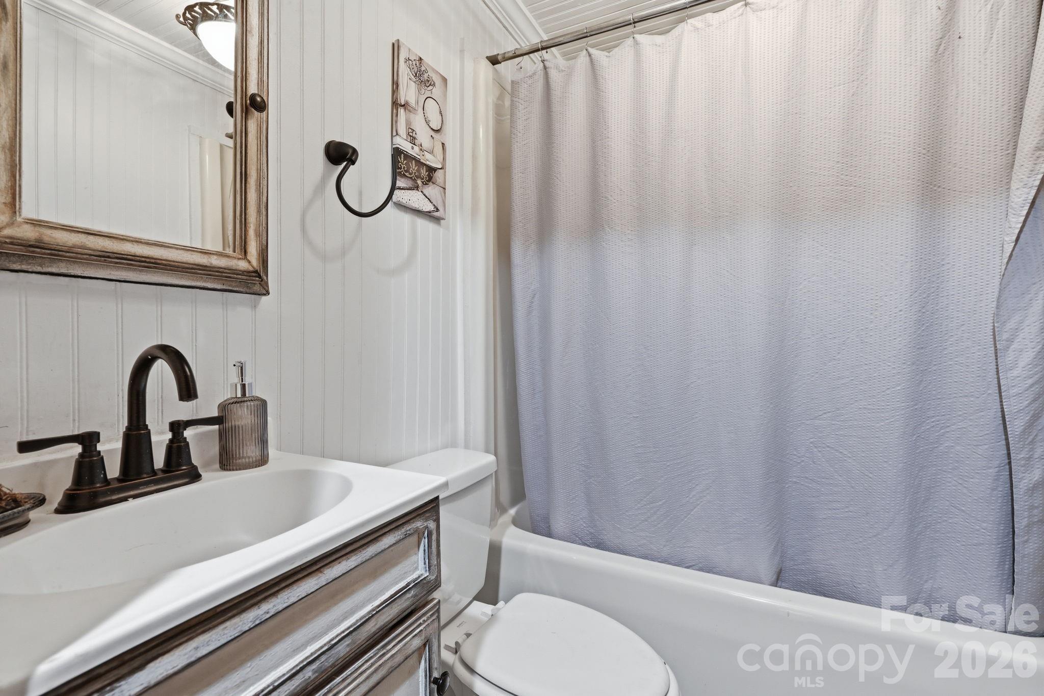 114 Beacon Hill Property Photo 13
