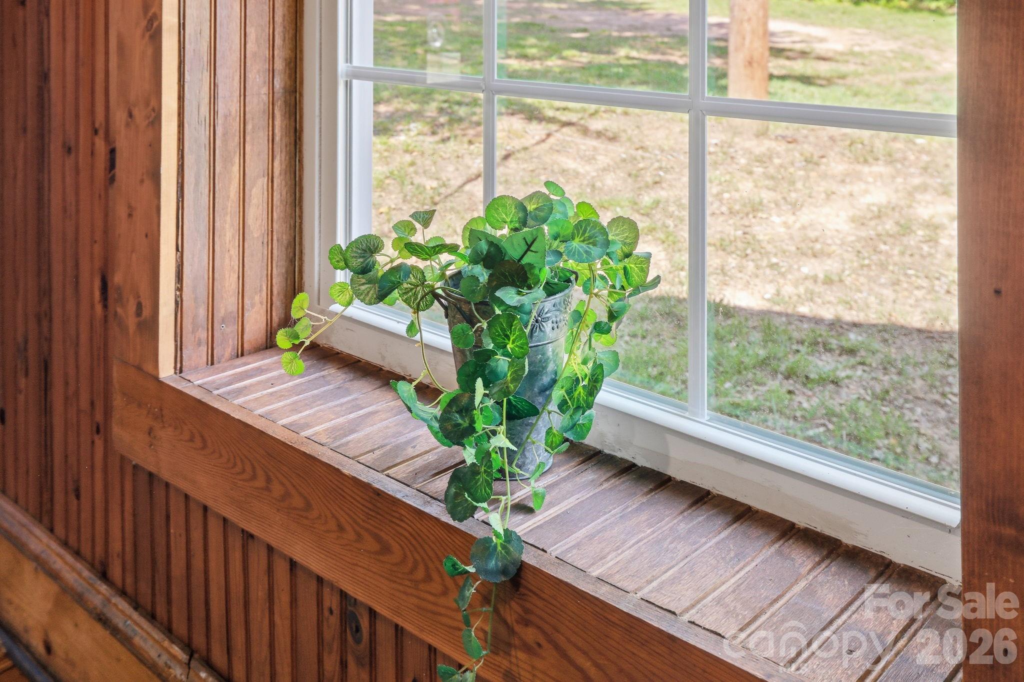 114 Beacon Hill Property Photo 14