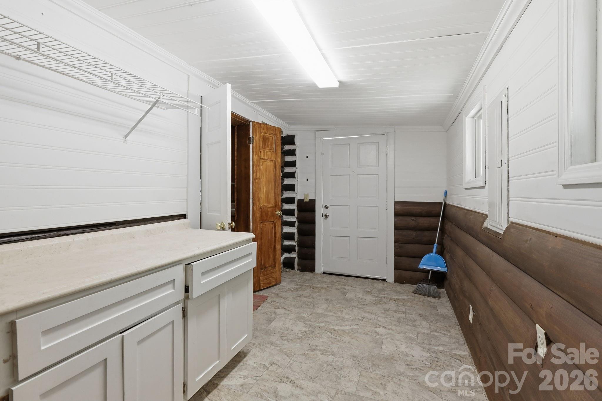 114 Beacon Hill Property Photo 17