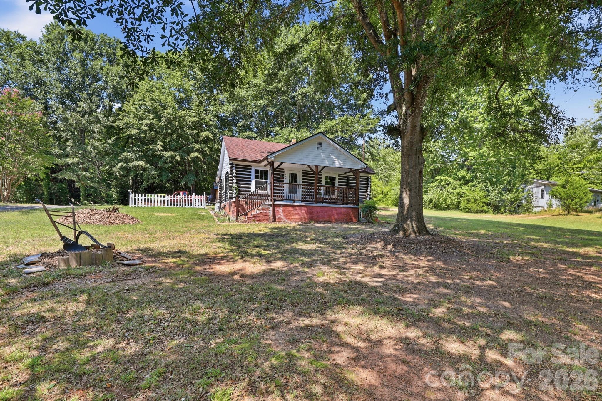 114 Beacon Hill Property Photo 19