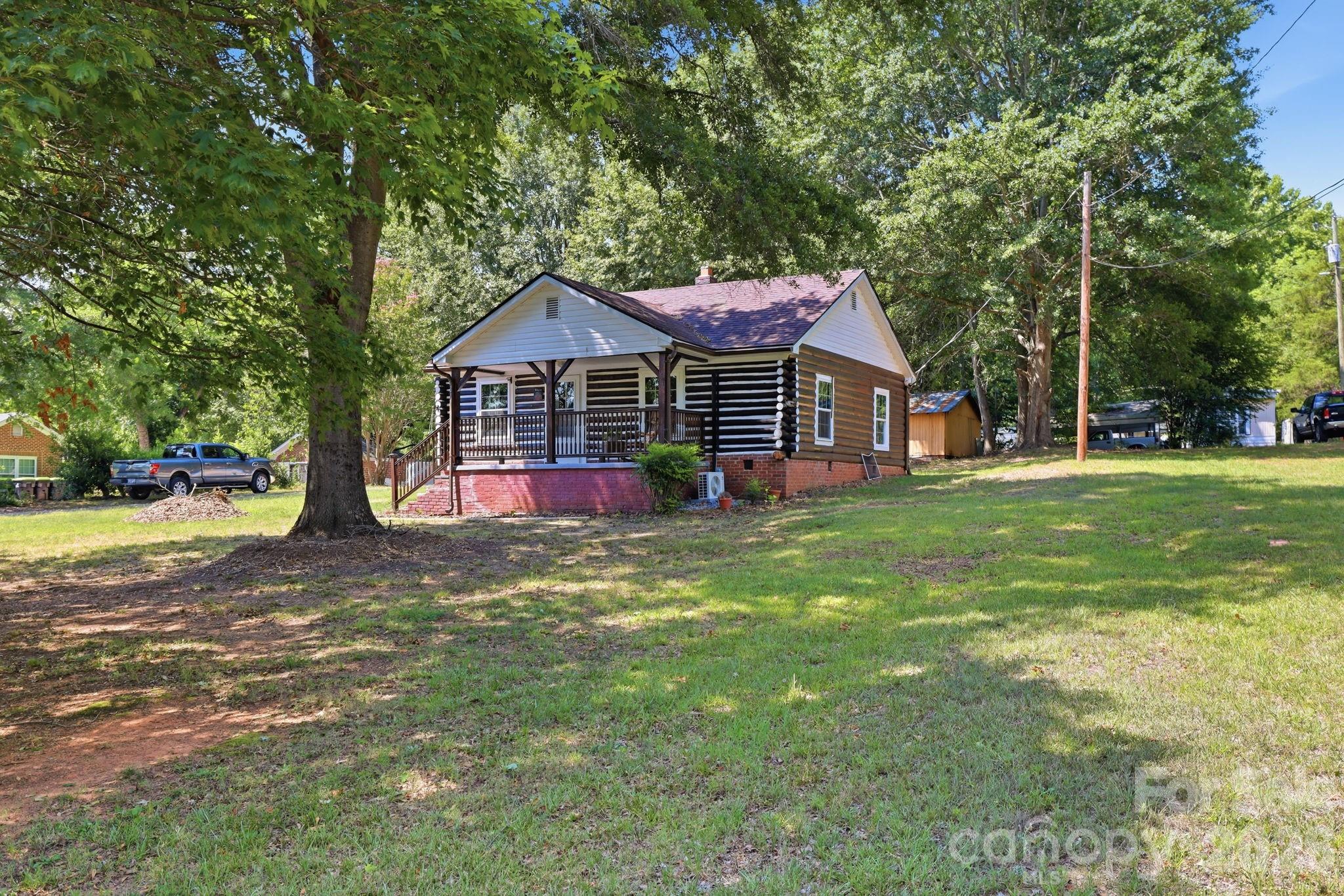 114 Beacon Hill Property Photo 20