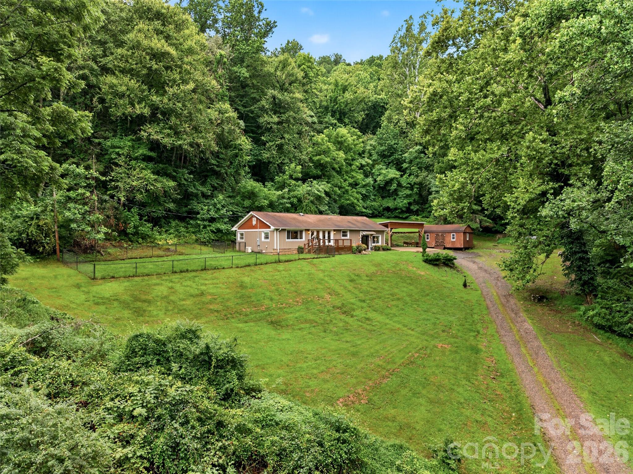 3882 New Leicester Highway Property Photo 1