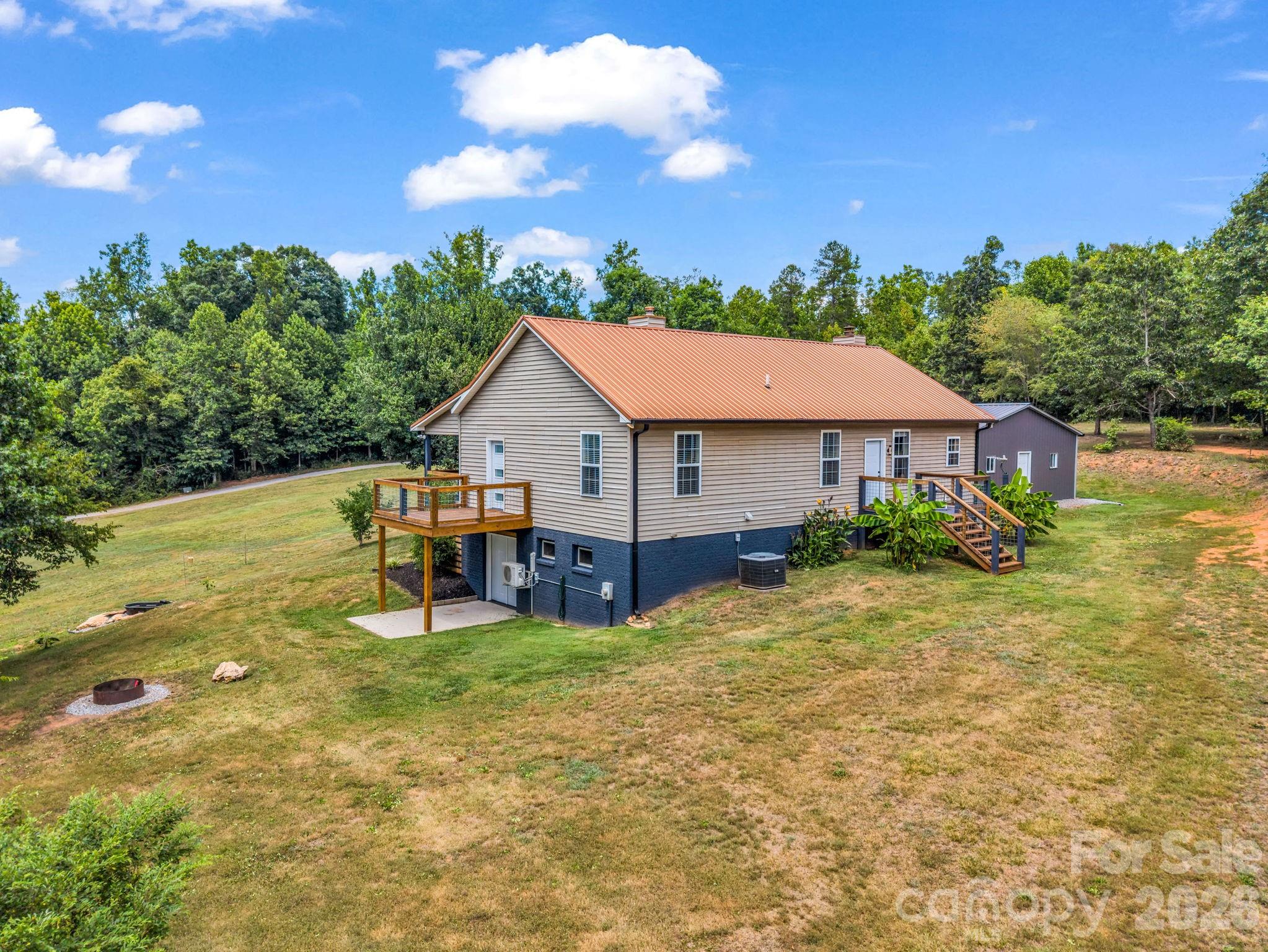 221 Kistler Road Property Photo 5