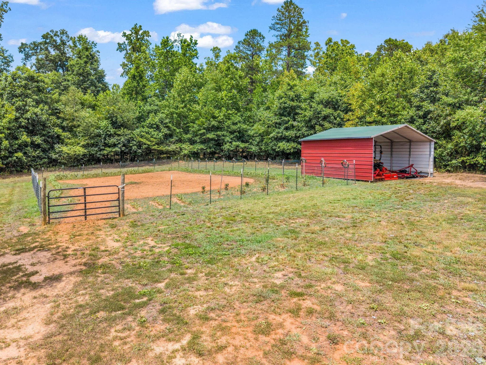 221 Kistler Road Property Photo 9