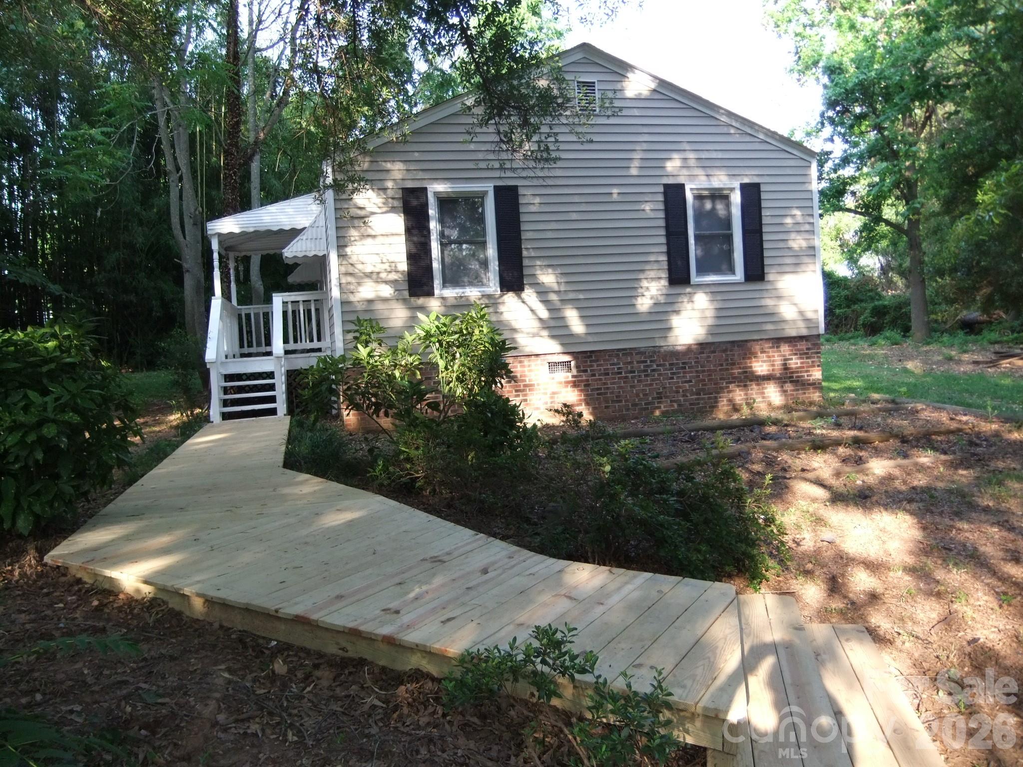 1629 And 1631 Harris Road Property Photo 1