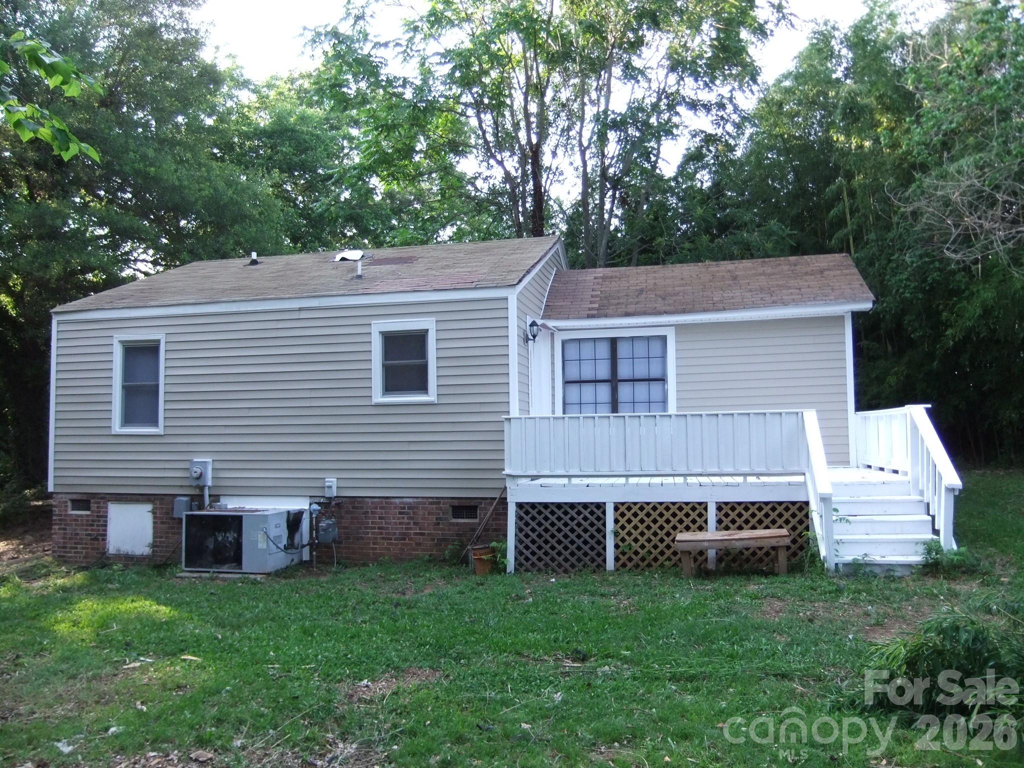 1631 & 1629 Harris Road Property Photo 15