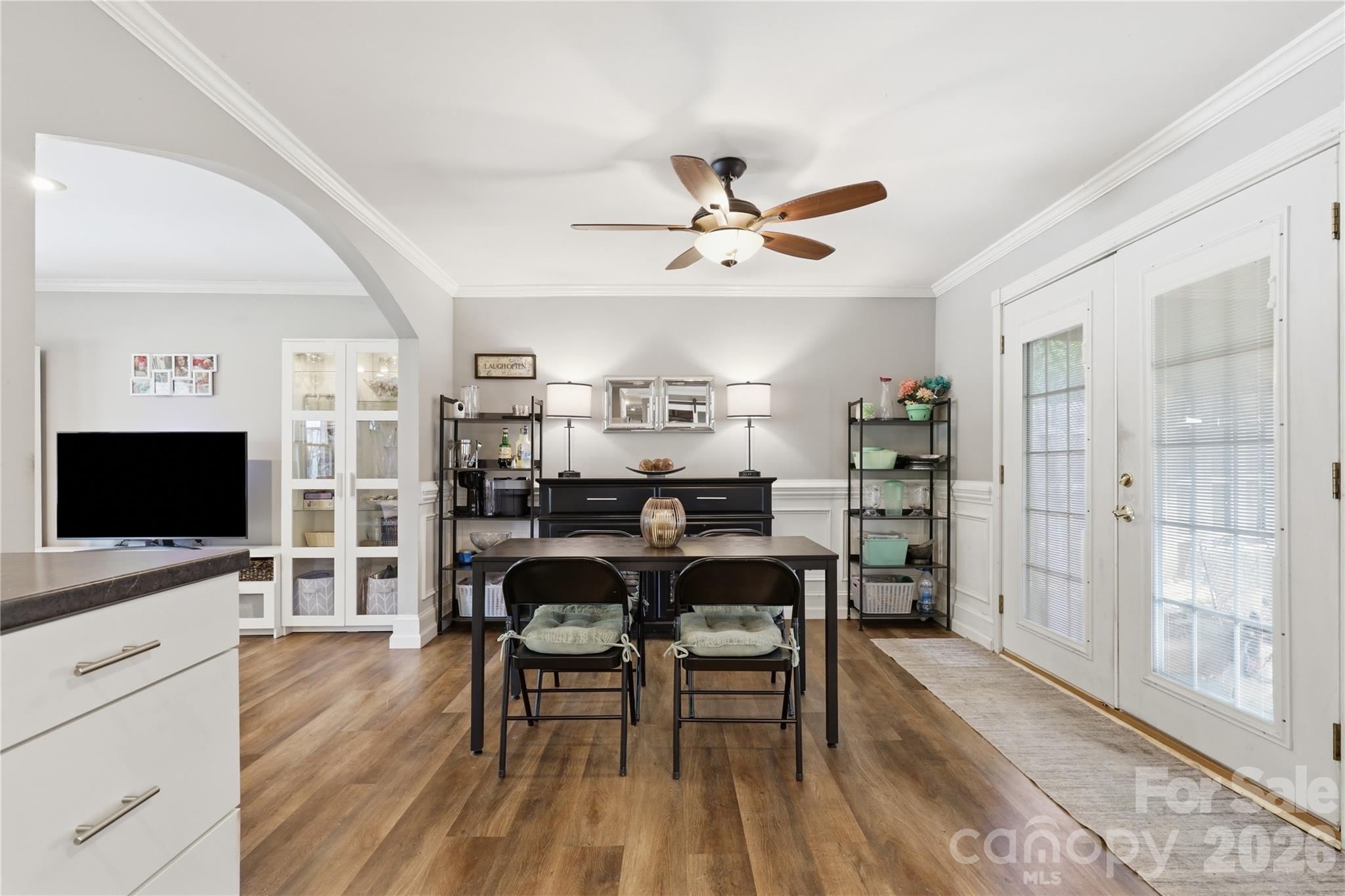 21013 Entrada Drive Property Photo 9