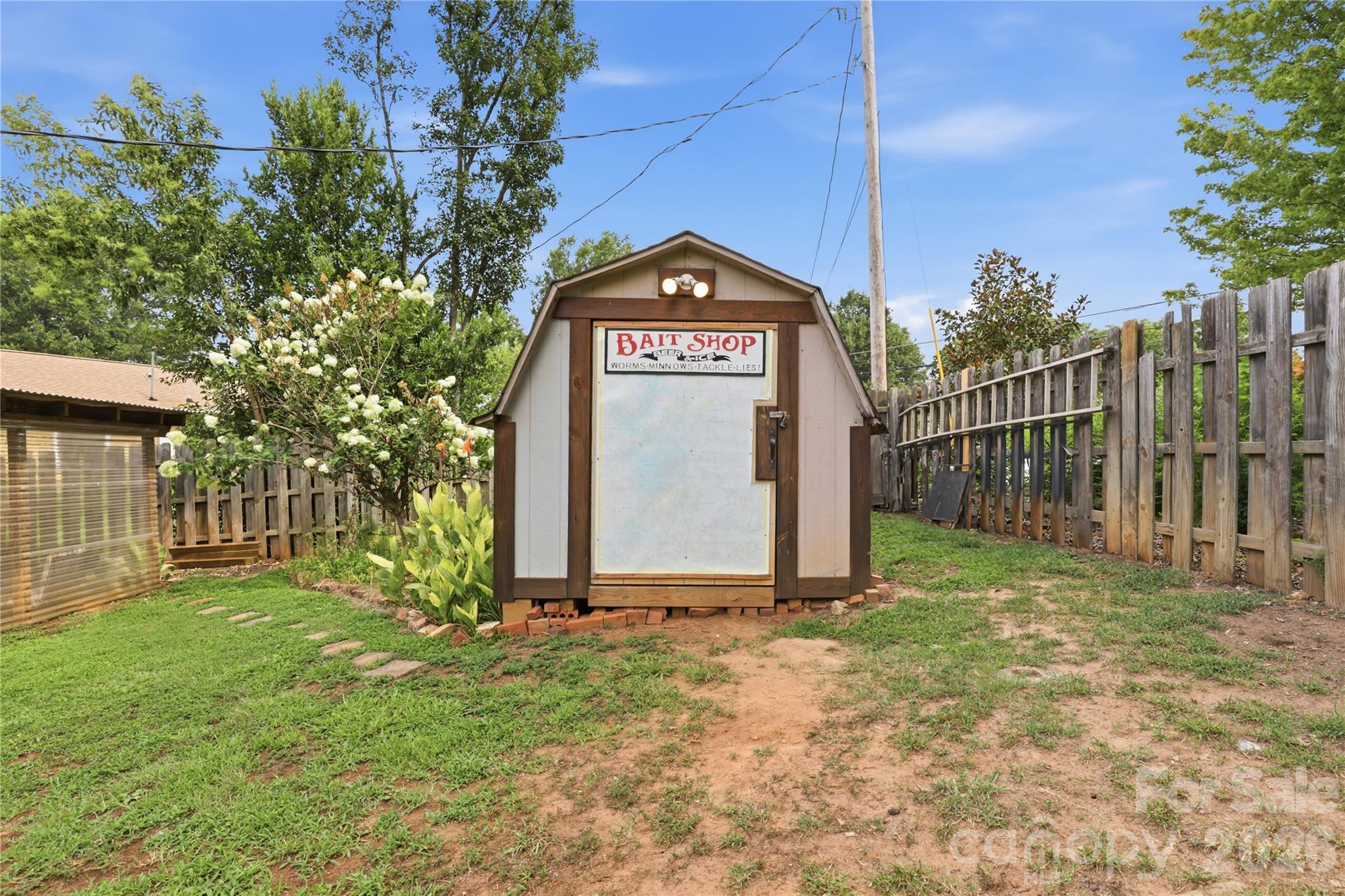 21013 Entrada Drive Property Photo 25