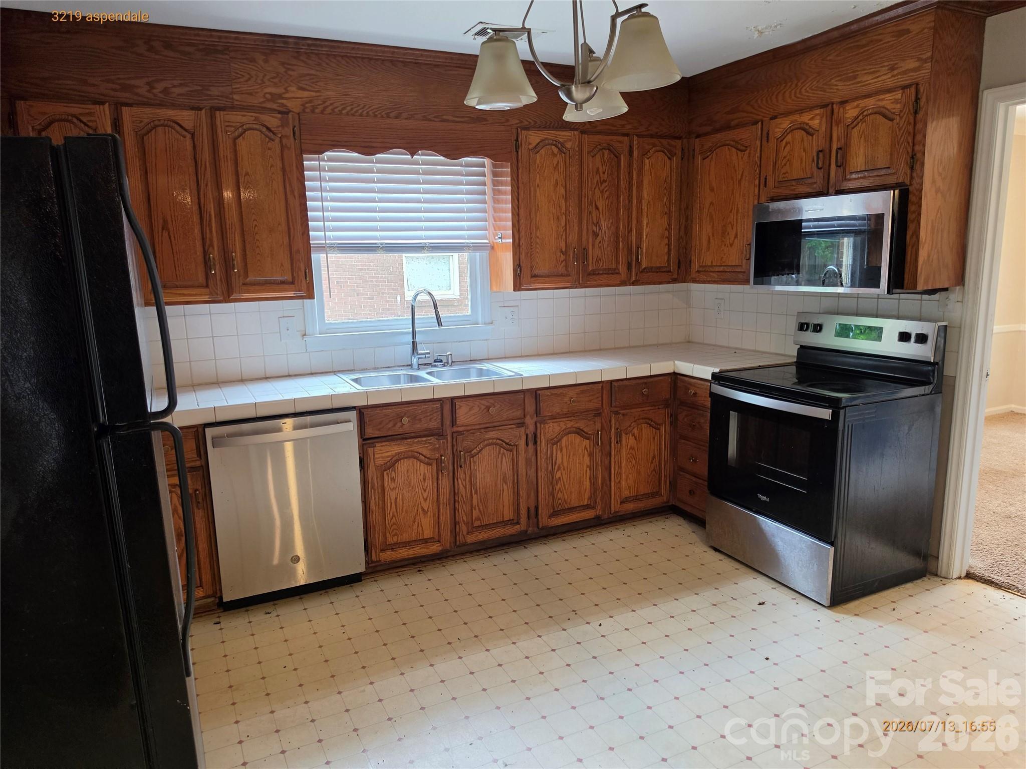 3219 Aspendale Lane Property Photo 8
