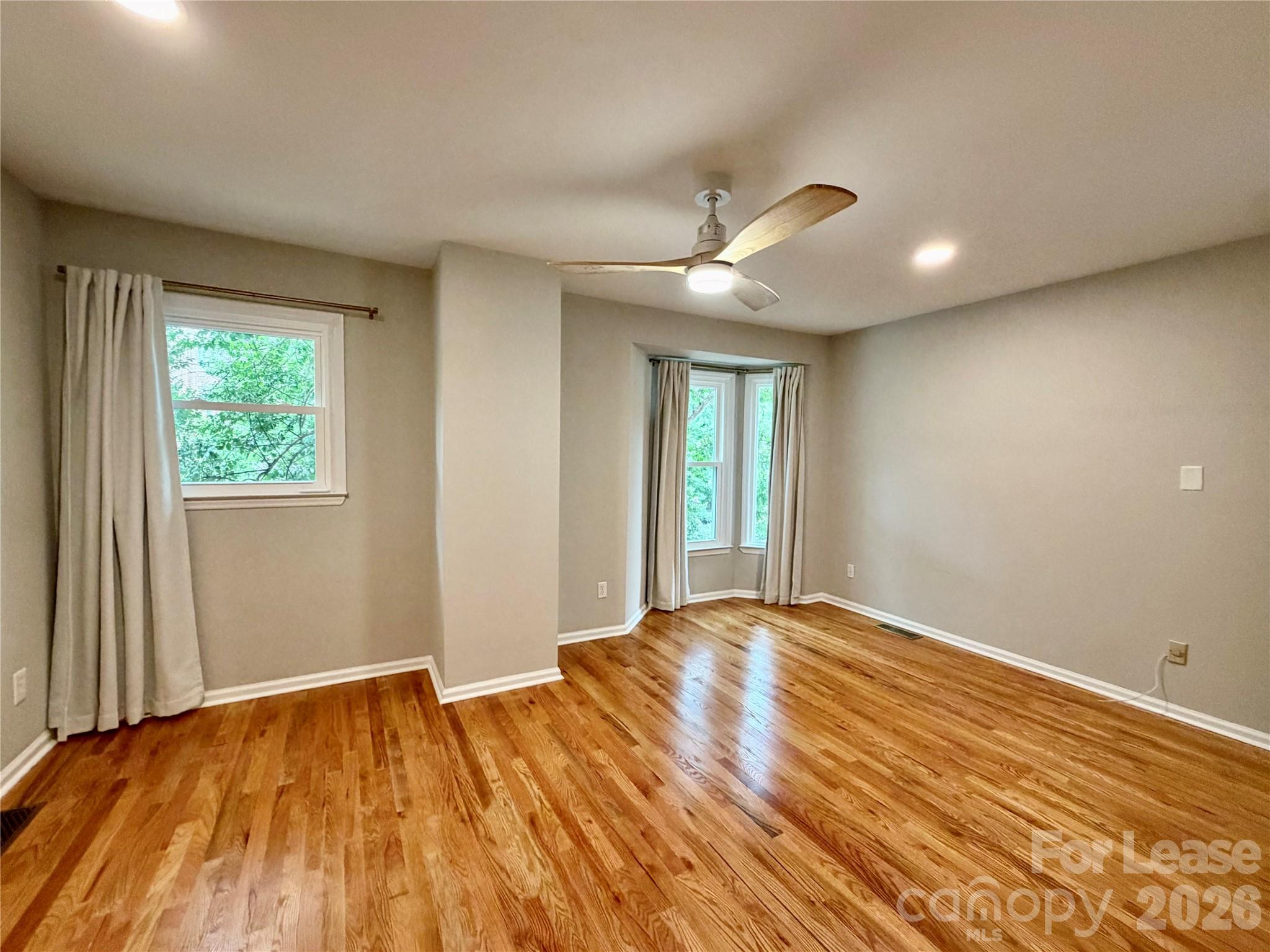 312 W 10th Street Property Photo 17