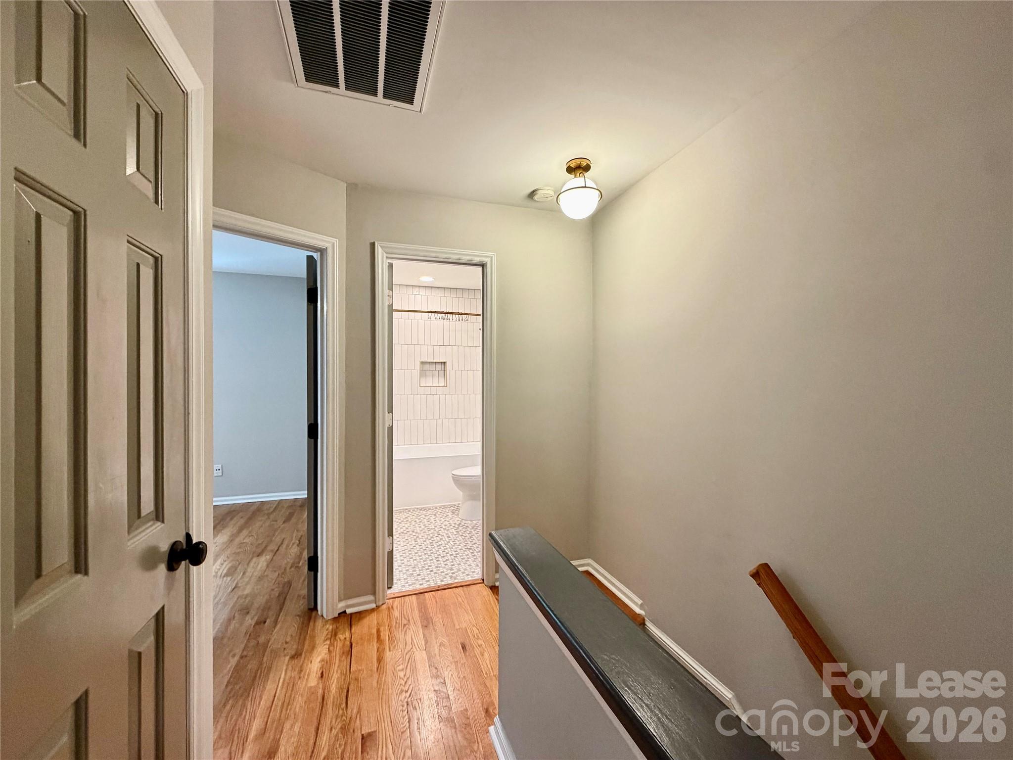 312 W 10th Street Property Photo 20