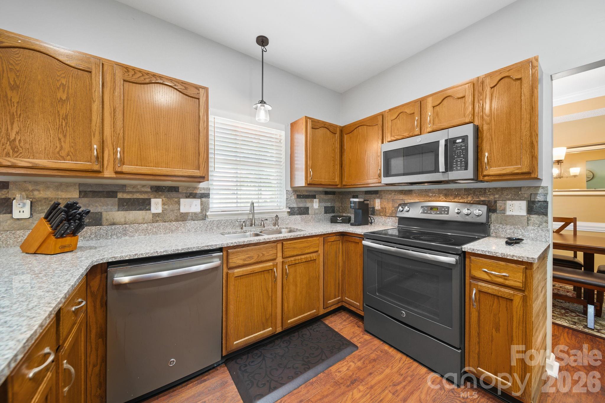 9136 Whittel Place Property Photo 9