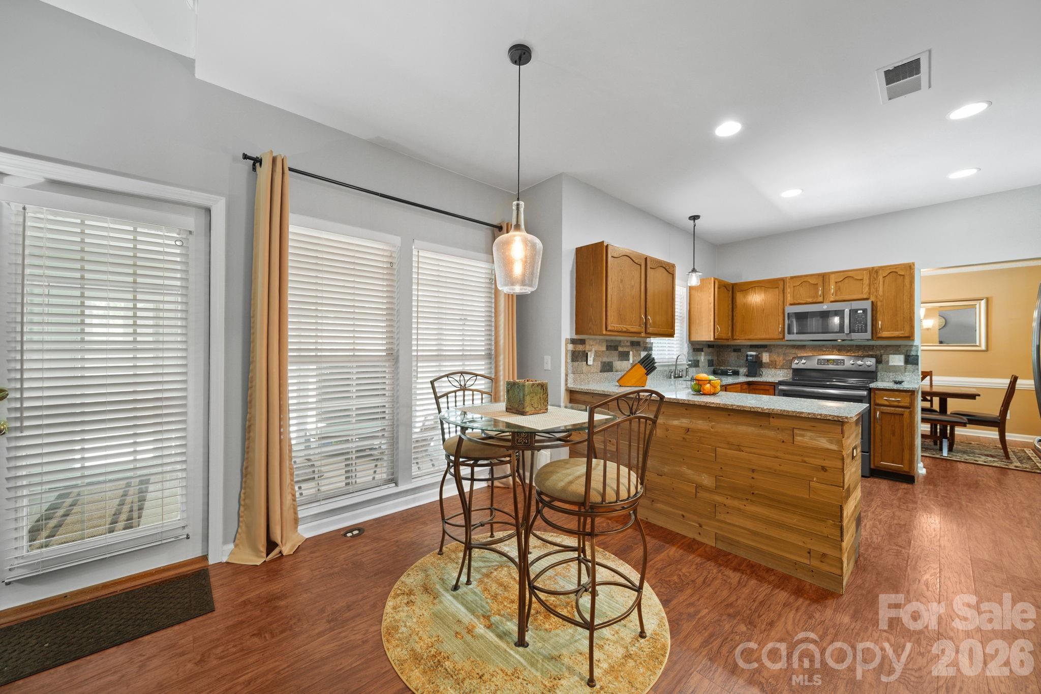 9136 Whittel Place Property Photo 12