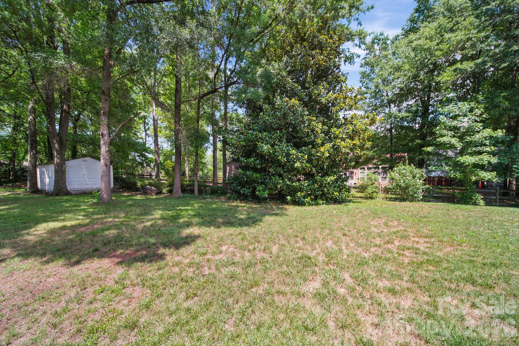 9136 Whittel Place Property Photo 35