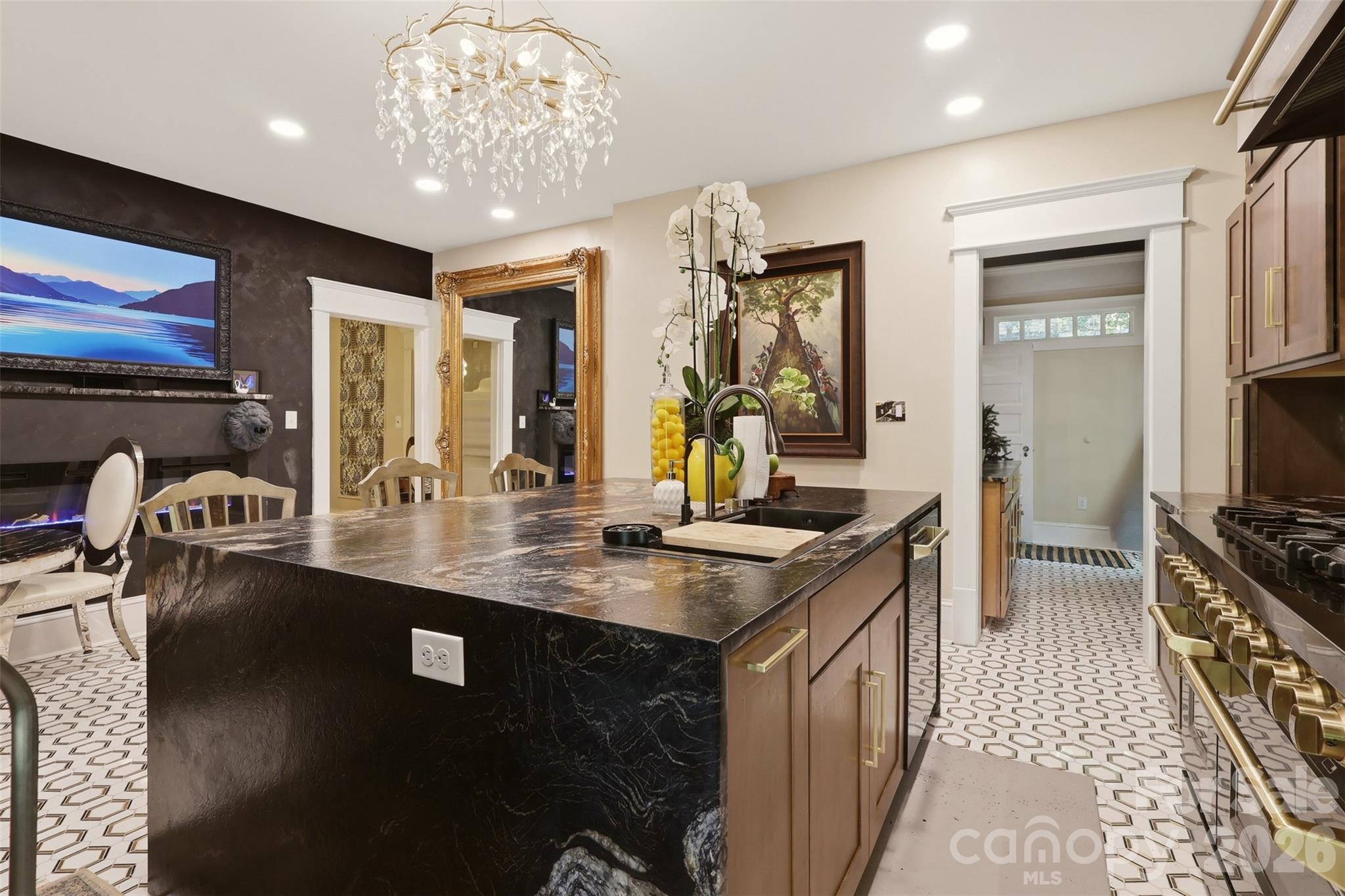 629 Mitchell Avenue Property Photo 8