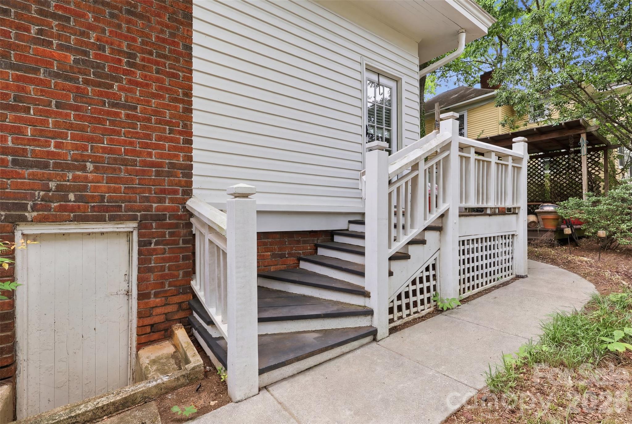 629 Mitchell Avenue Property Photo 35