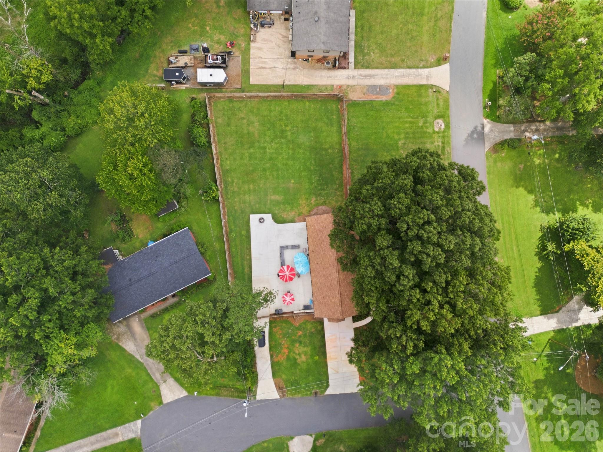 1301 Manchester Lane Property Photo 3
