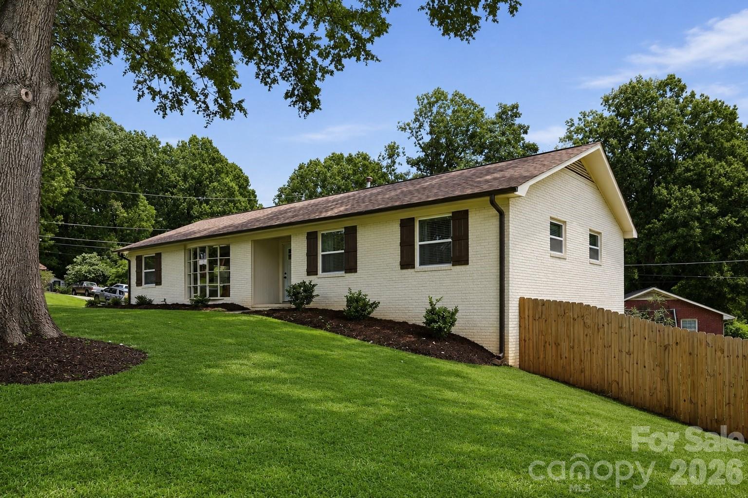 1301 Manchester Lane Property Photo 6