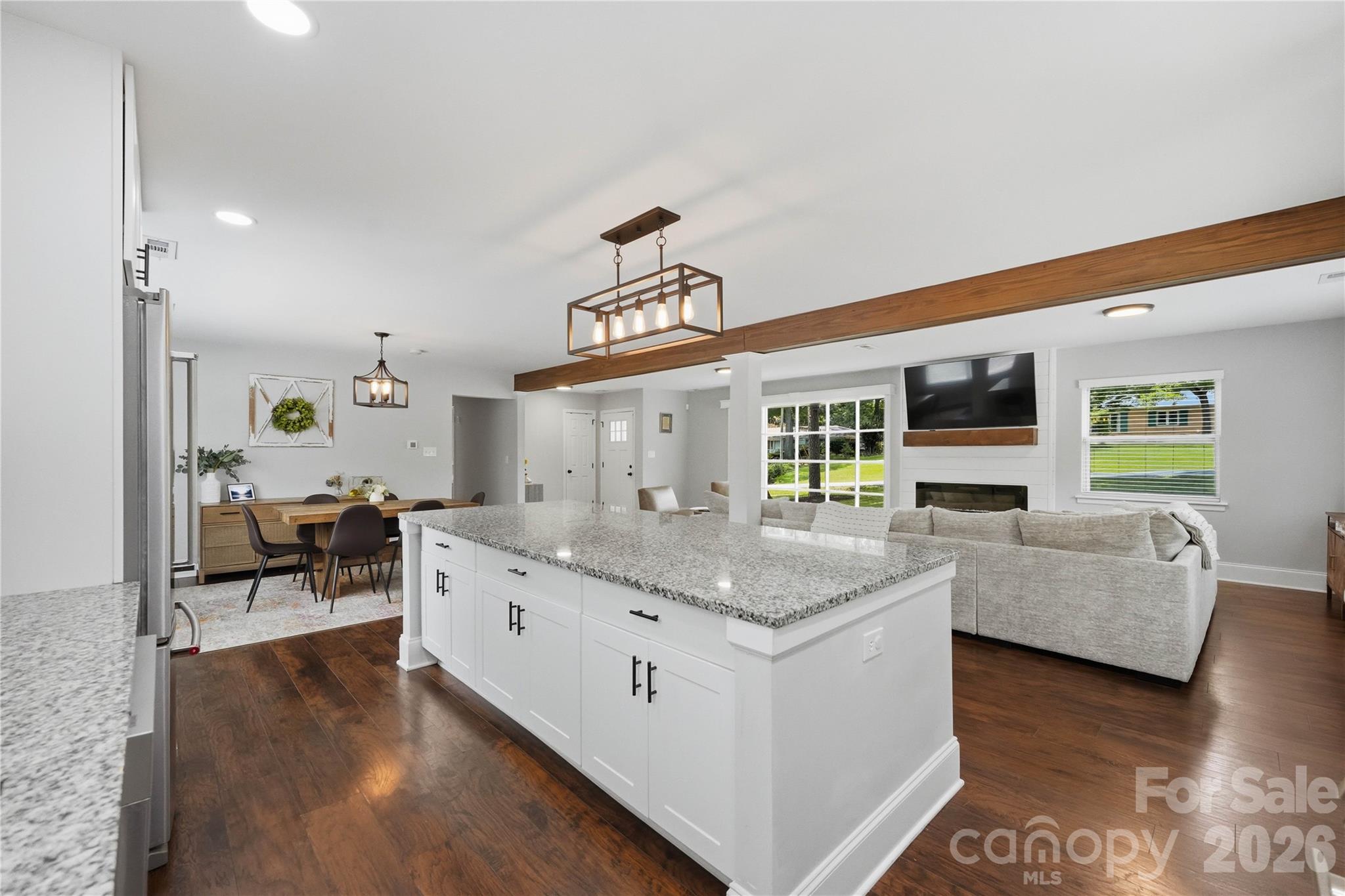 1301 Manchester Lane Property Photo 8