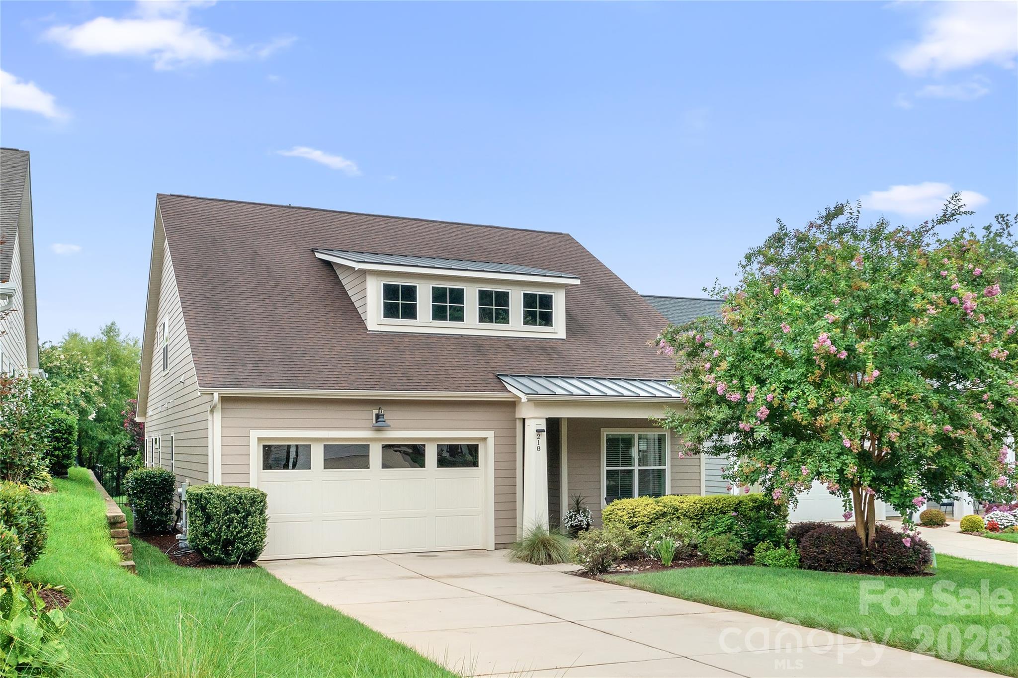 218 Stone Mountain Way 360 Property Photo 1