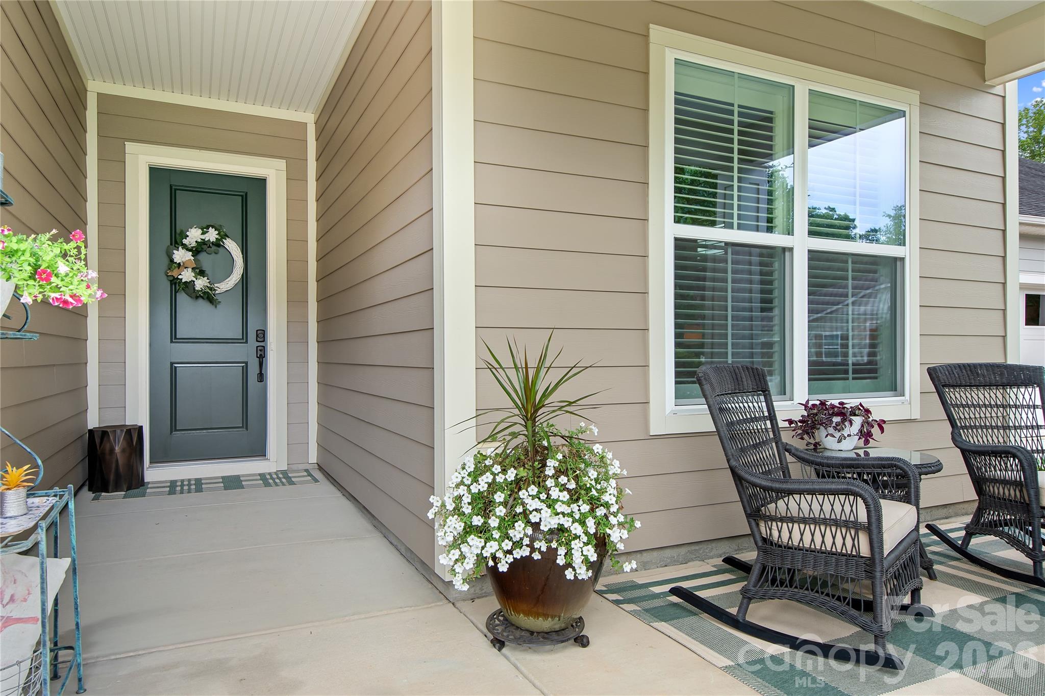 218 Stone Mountain Way 360 Property Photo 2