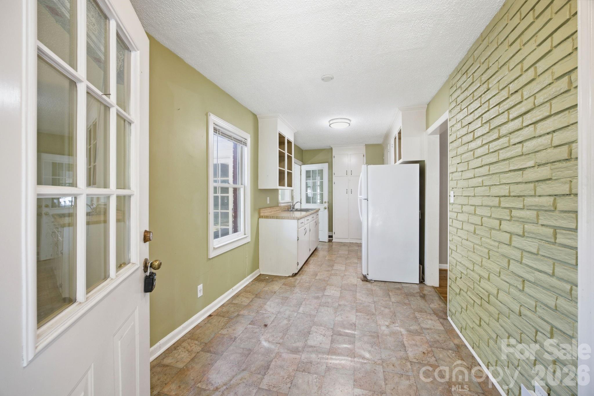 3129 Iredell Drive Property Photo 12