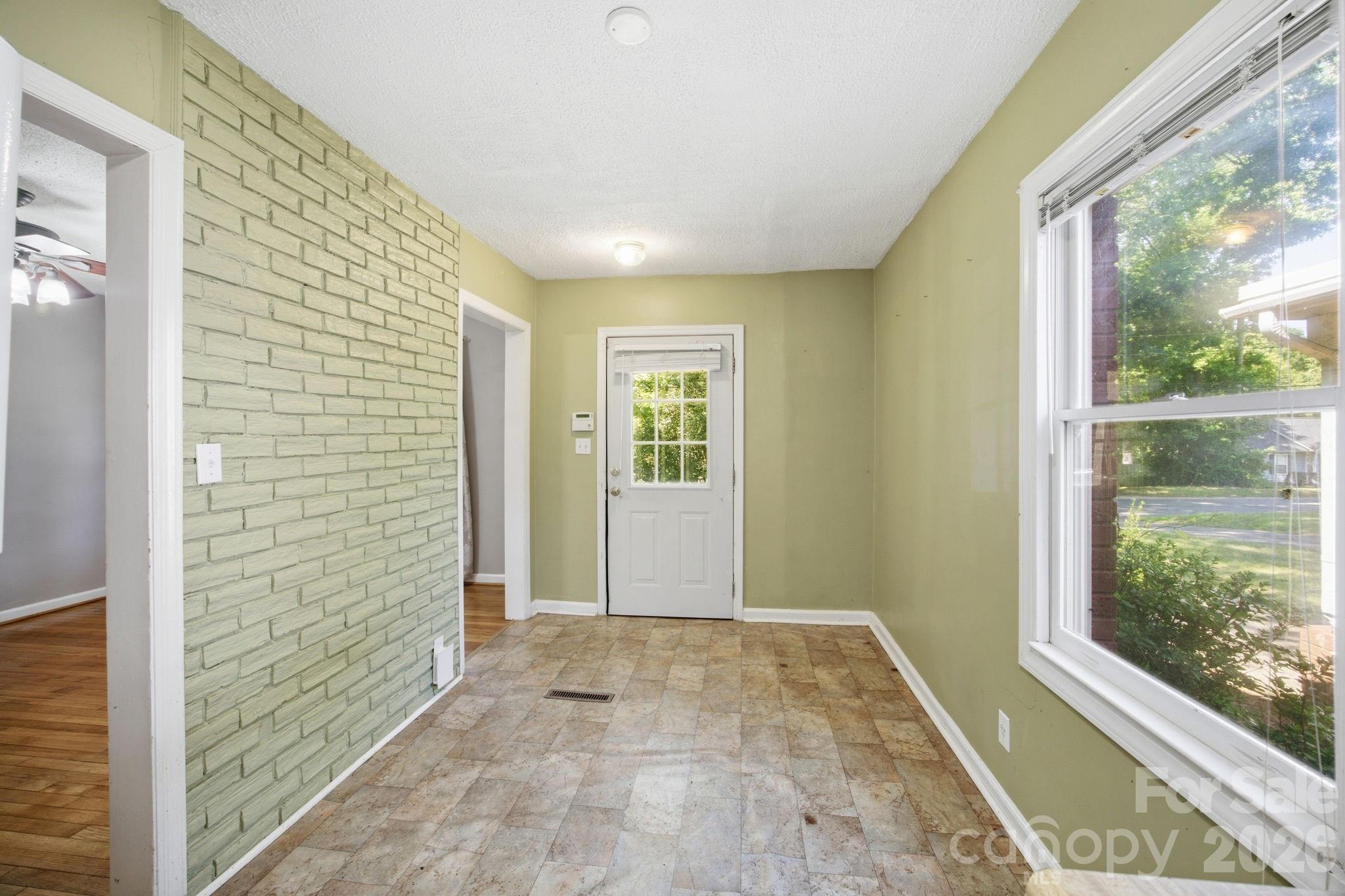 3129 Iredell Drive Property Photo 13