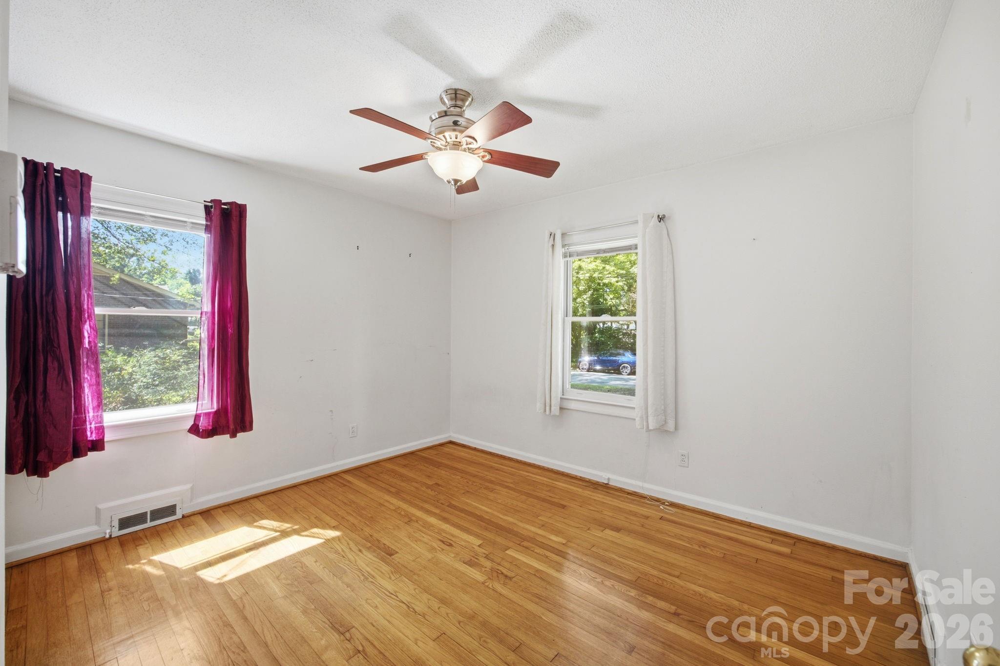 3129 Iredell Drive Property Photo 15
